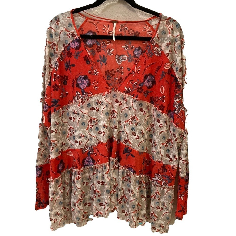 Free People Isabella BOHO blouse in Cherry. Size S - Picture 2 of 5
